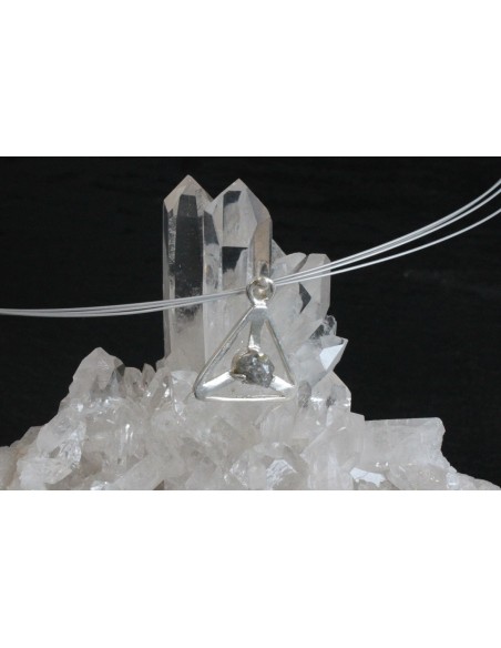 Anhänger Diamant roh 925er Silberfassung Stein ca. 5 mm
Dreieck ca. 20 mm