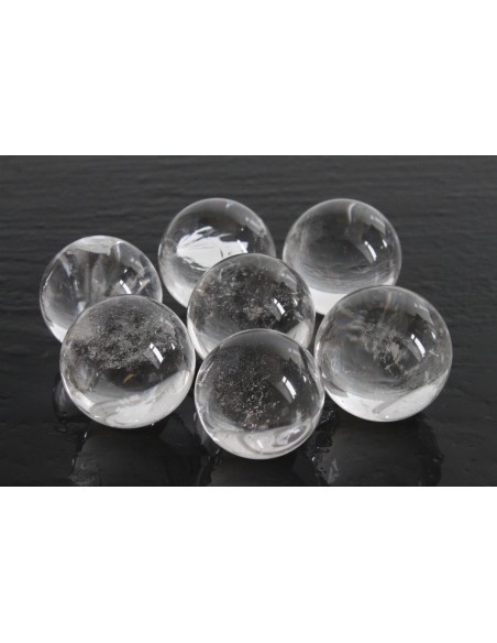 Kugel Bergkristall Extra-Qualität Ø ca. 60 - 70 mm
Gewicht ca. 330 - 1300 g / Stück