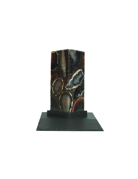 Lampe Achatscheiben Höhe gesamt ca. 32 cm,
Stein ca. 12x12x30 cm,
Sockel ca. 14x14x2,5 cm
Holzsockel (dunkel)
Brasilien