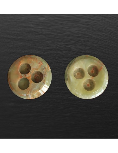 Teelichthalter aus Onyxmarmor "Ufo" - 3 Bohrungen, ca. 15 x 2,5 cm / 6 x 1 inch
Pakistan
